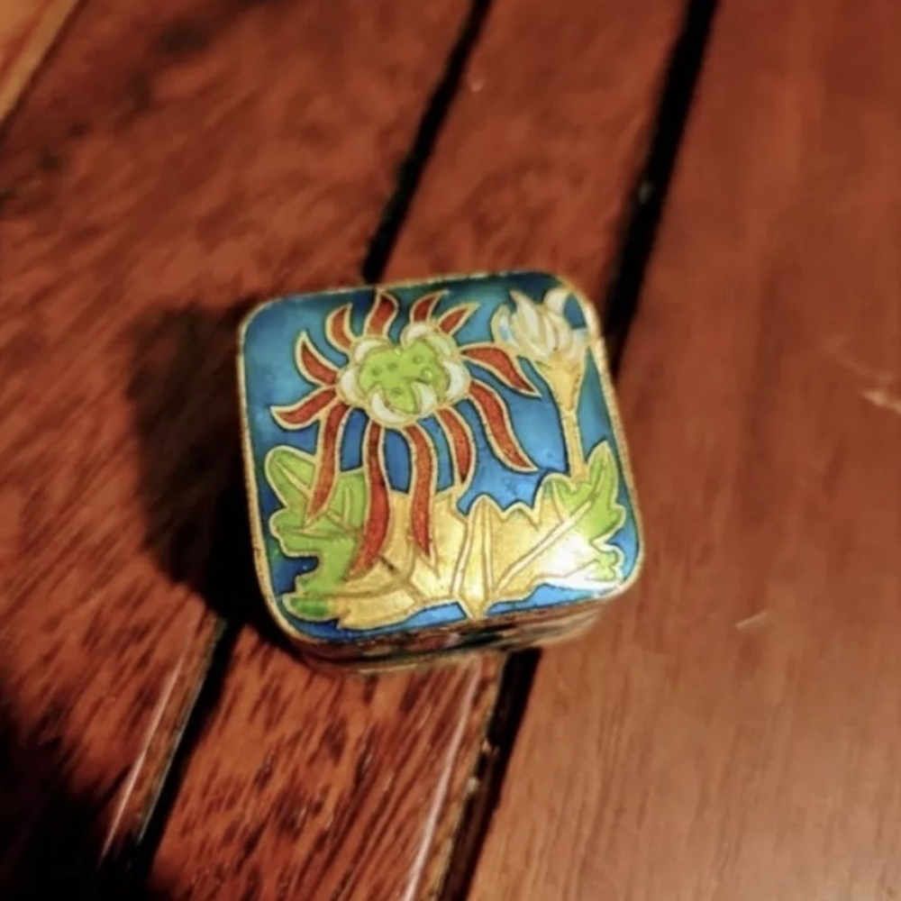 Vintage Cloisonne Floral Enamel Trinket Box - Picture 1 of 1